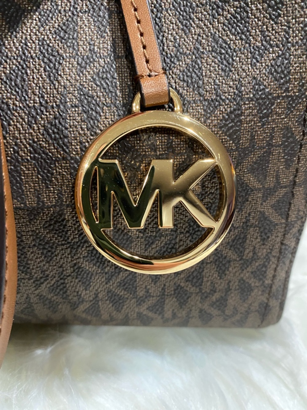 3 piece set: Michael Kors Brown Monogram Tote with Matching clutch and crossbody - Picture 13 of 14